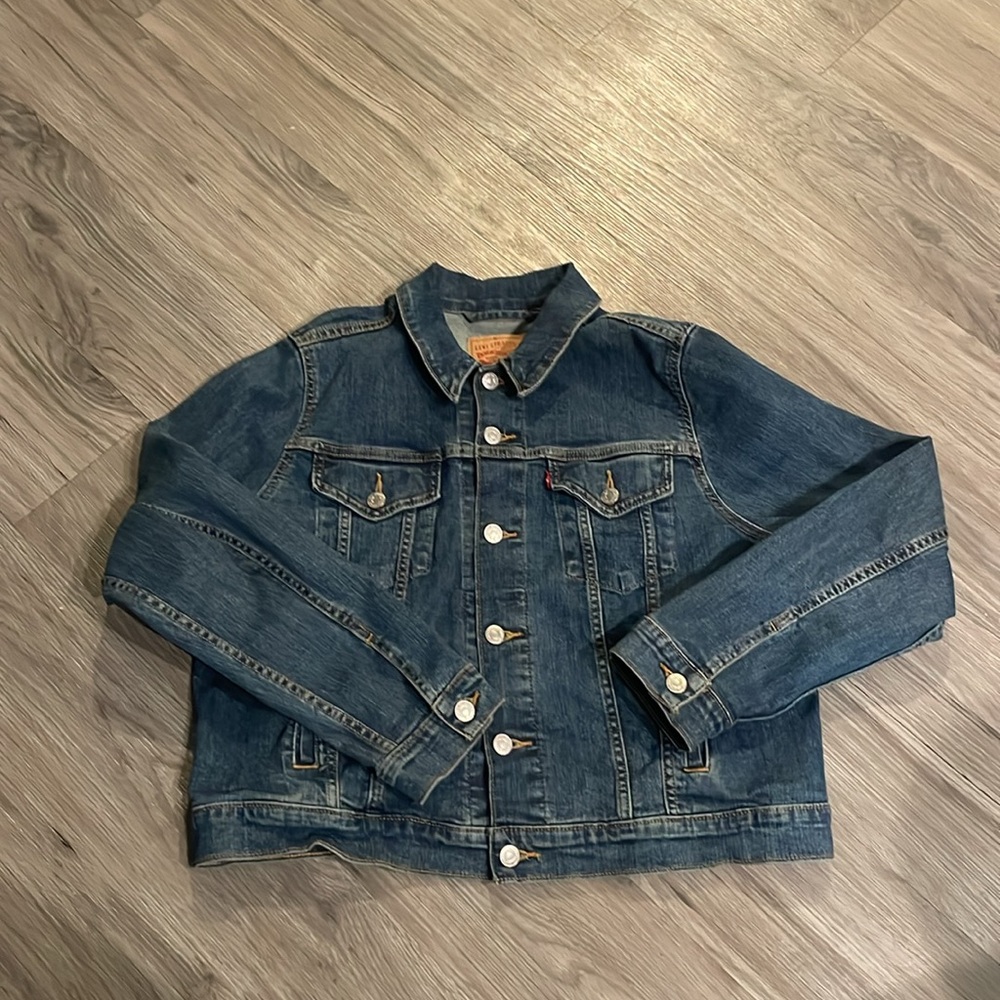 Levi’s Strauss Cropped Classic Blue Denim Jacket EUC